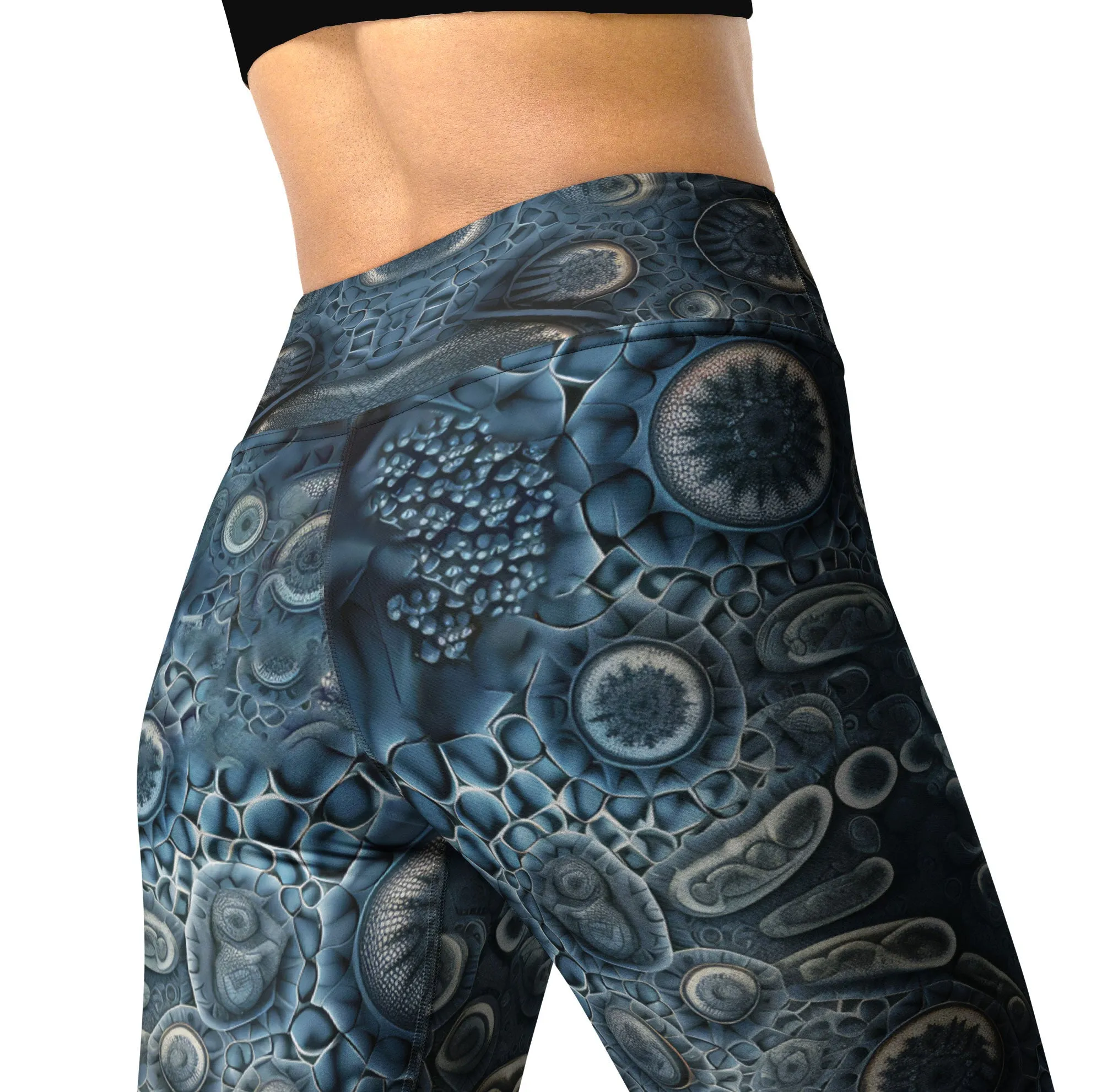 Yoga Leggings Being in Blue